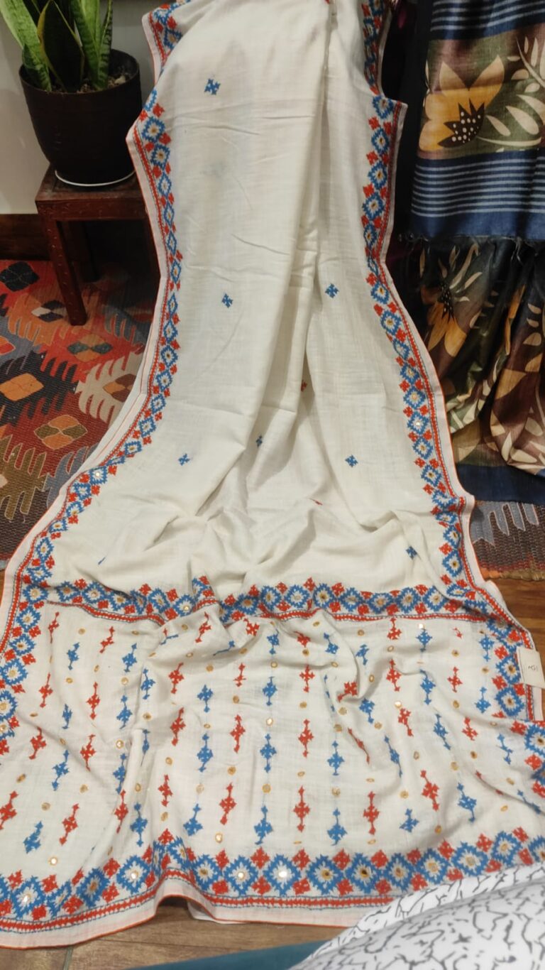 SAREE LINEN HAND GUJRATI WORK.