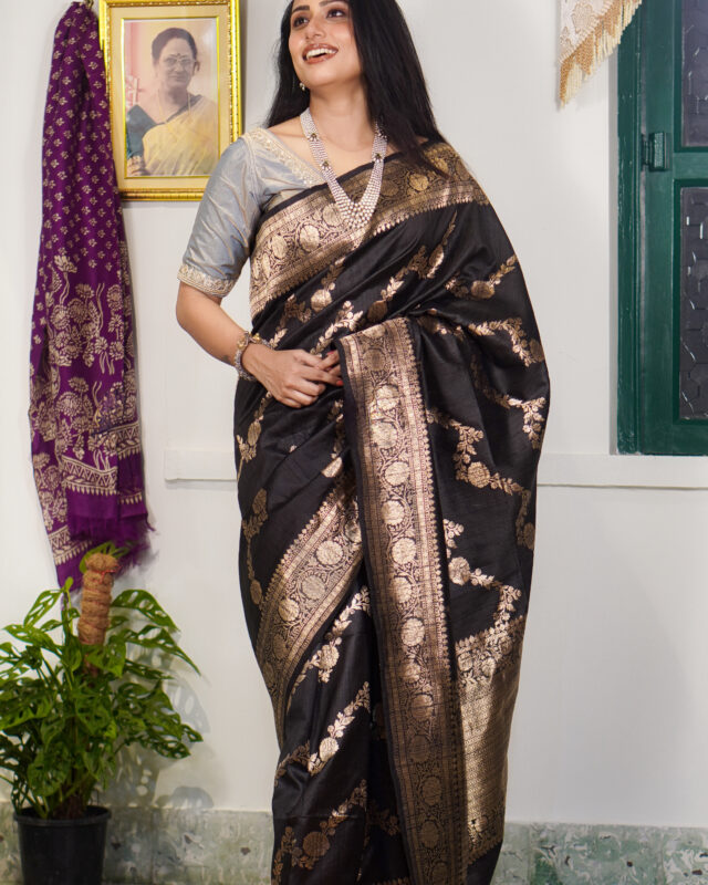 SAREE TUSSER JAL BLACK.