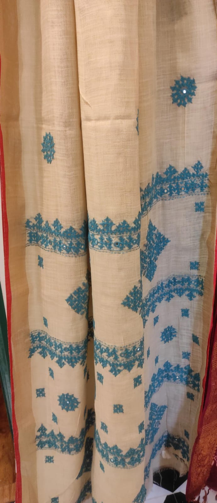 SAREE LINEN HAND WORK BAIGE.